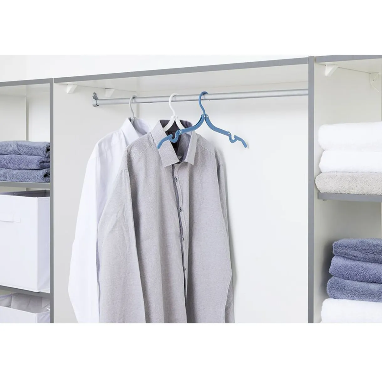 Rangement|Gifi Cintre pliable bleu blanc et gris x3