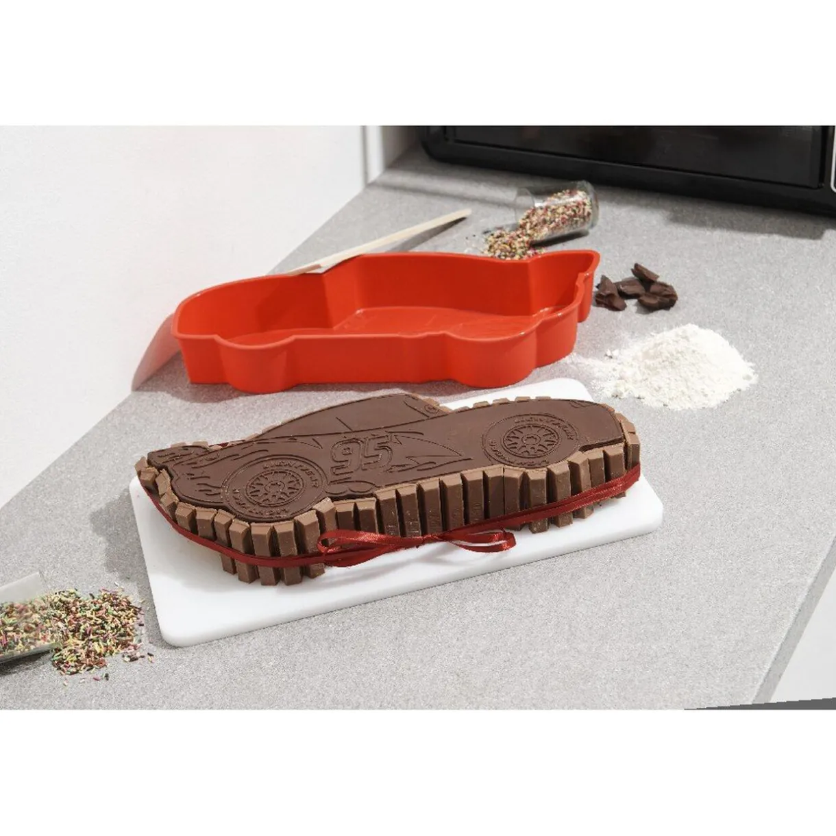 Moule à gâteau en forme de voiture Cars^Gifi Online