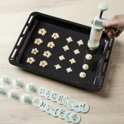 Presse à biscuits sucrés/salés 16 disques et 6 douilles^Gifi Clearance