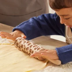 Rouleau à pâtisserie en bois gravé décor Noël Ø5x35cm^Gifi Best