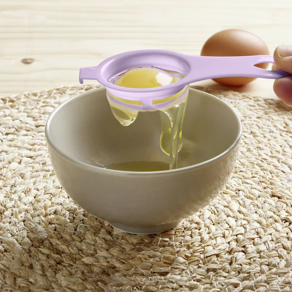 Séparateur blanc d'oeuf plastique bleu ou rose^Gifi