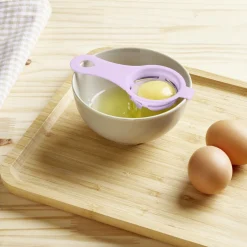 Séparateur blanc d'oeuf plastique bleu ou rose^Gifi