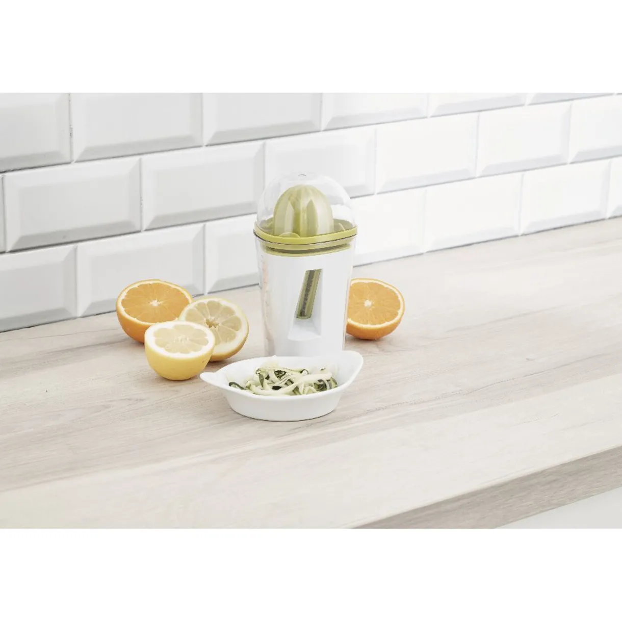 Taille légumes et presse agrumes 2 en 1^Gifi Outlet